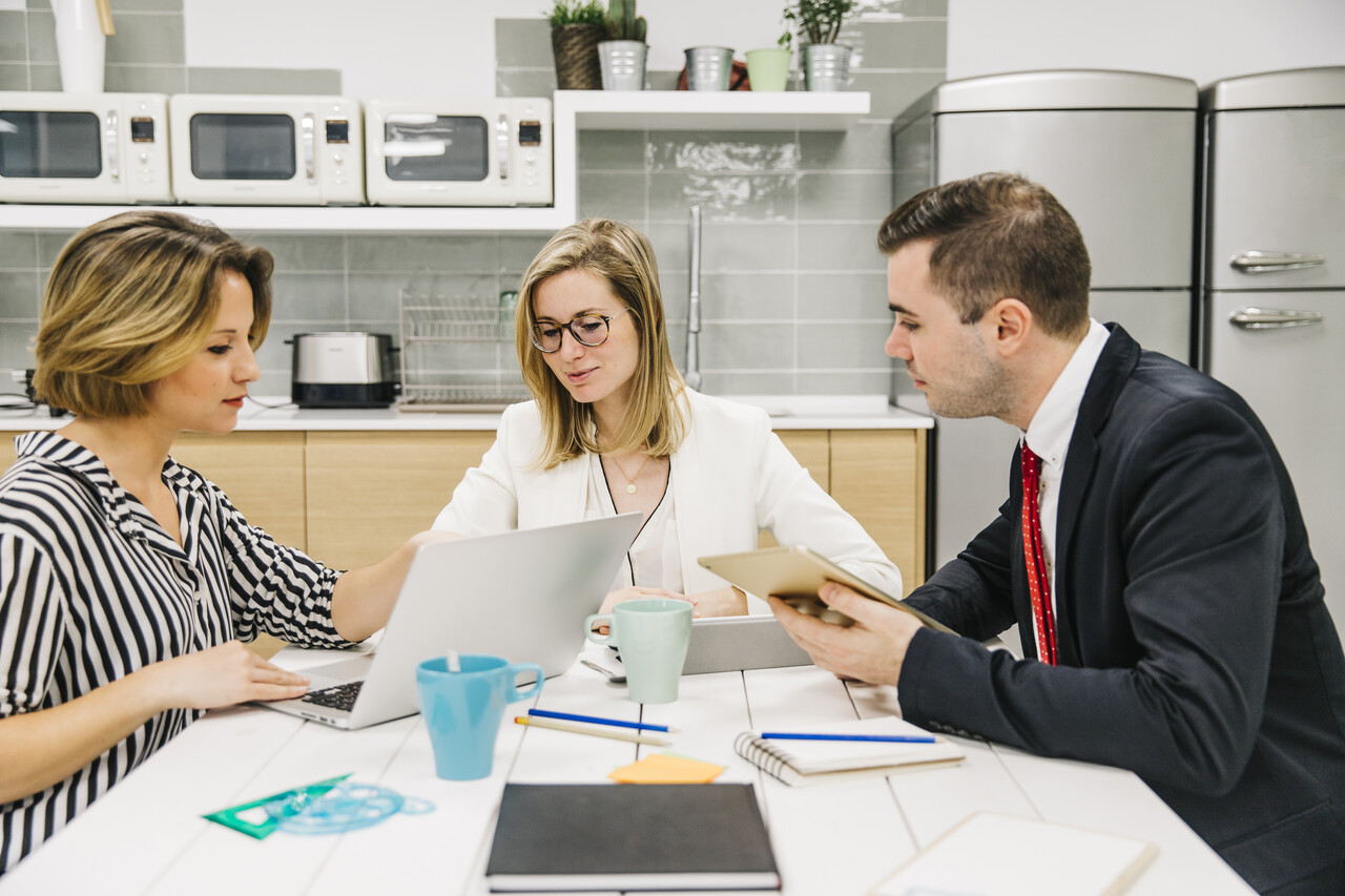 Read more about the article How to Choose the Right Brokerage in Mississauga